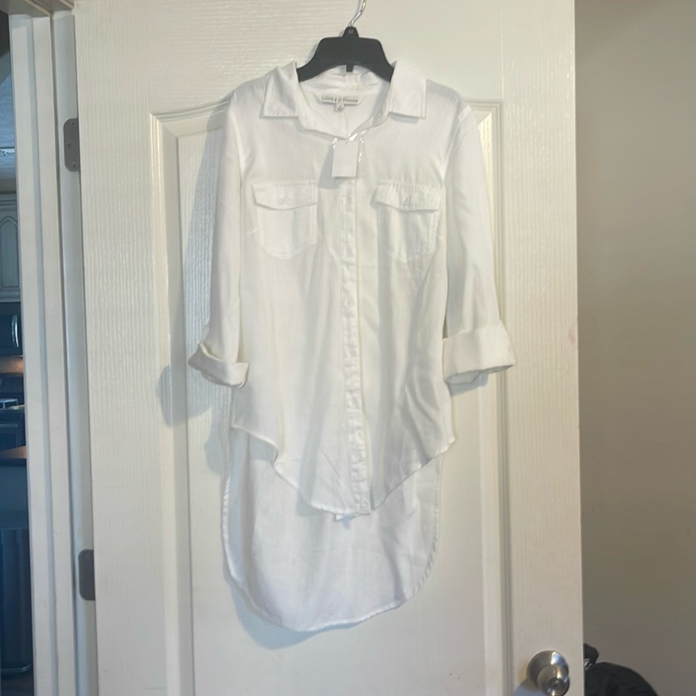 Versona white button-up